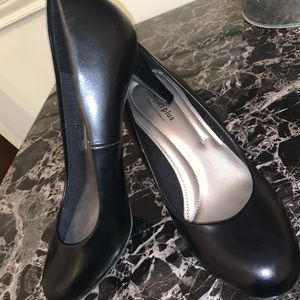 Black High heels 81/2 W